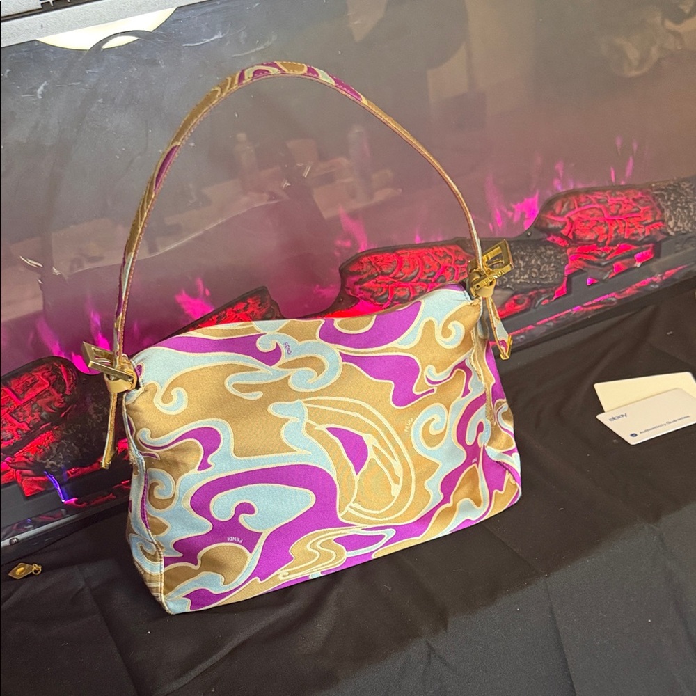 Fendi Marble Baguette - Picture 4 of 10
